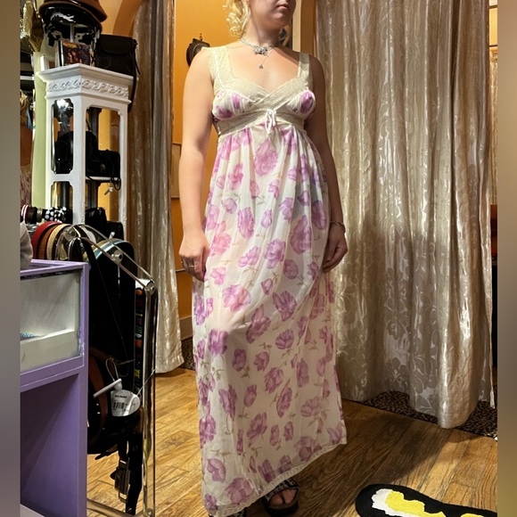 Vintage 70s nylon and lace sheer floral slip gown - Picture 1 of 4